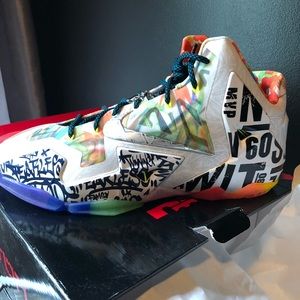 Lebron XI Premium Sneakers